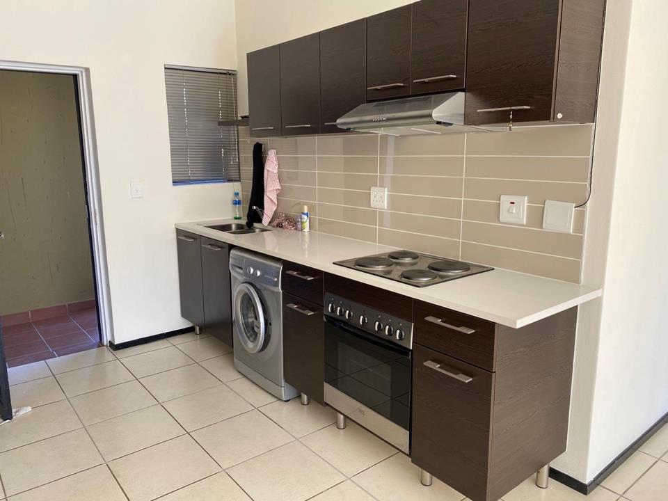 2 Bedroom Apartment / Flat for Sale in Noordwyk